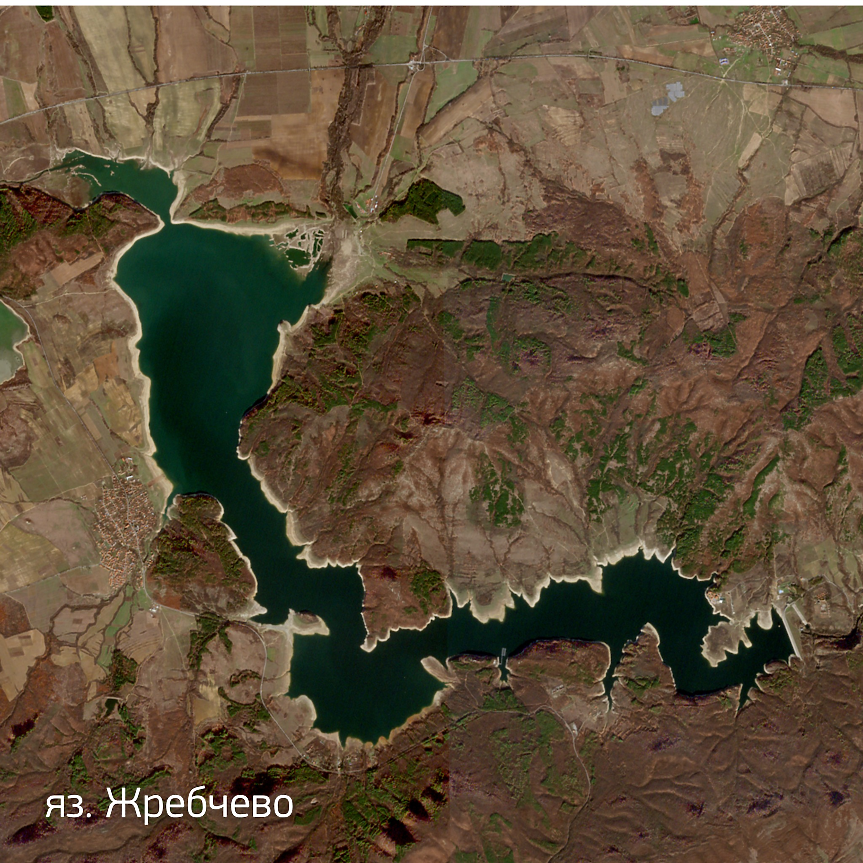 Язовир „Жребчево“ се намира на река Тунджа и има важно значение за напояването.