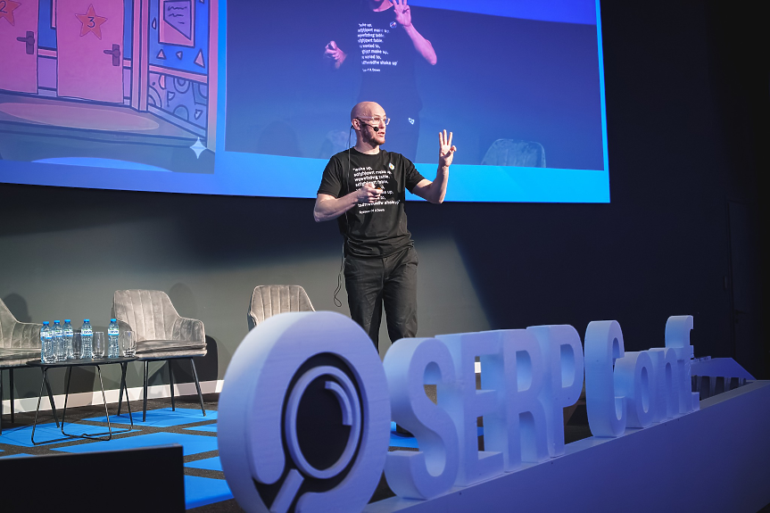 Марк Уилямс-Кук, директор на Caundour и основател на AlsoAsked / Снимки: Serp. Conf. 2026