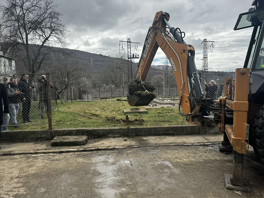 Започна изграждането на нова тягова подстанция на жп линията София – Кулата; ©Община Перник
