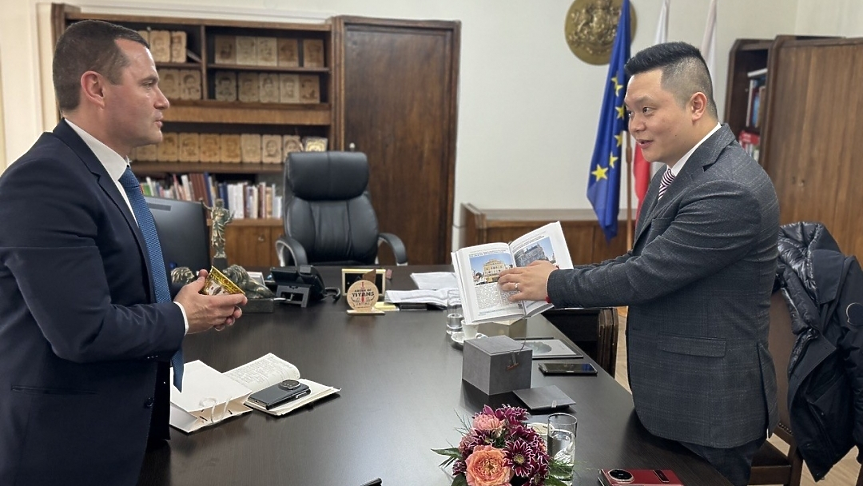 Русе и Huawei обсъждат съвместни проекти за умен град и AI