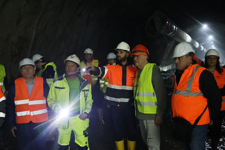 Проверка на напредъка по строителните дейности на железопътния тунел "Лозарево"