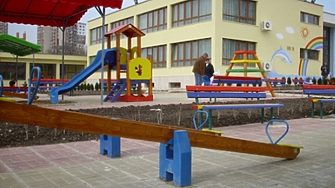 Столична община търси студенти за платен летен стаж в детските градини