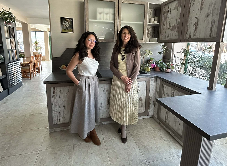 Stella 97: Как велинградска мебелна фабрика обзаведе летището в Танзания