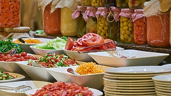 Нов план за хранителните отпадъци в Гърция променя all inclusive настаняването