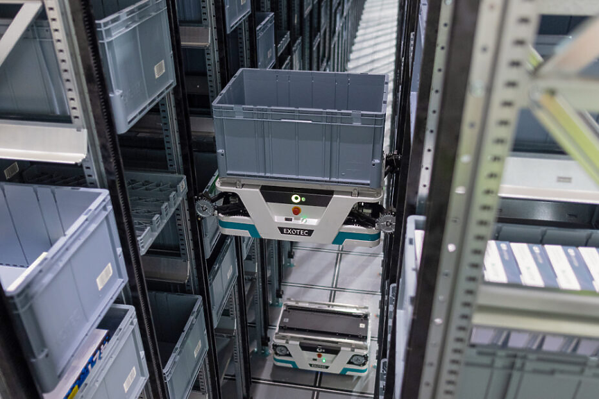 Роботи превземат складовете в Европа на спортен гигант с 13 магазина у нас