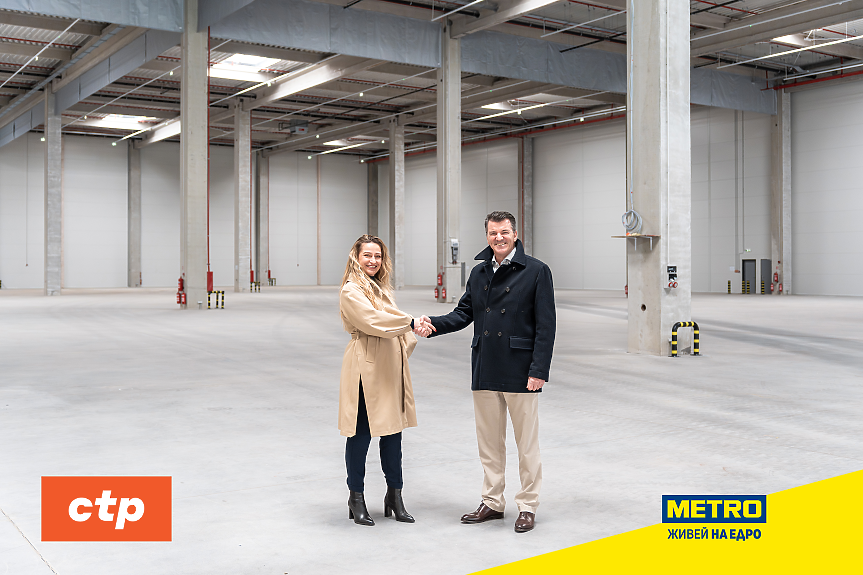 Иванка Иванова, управляващ директор на CTP България, и&nbsp;Жан Котан, изпълнителен директор на МЕТРО България&nbsp;