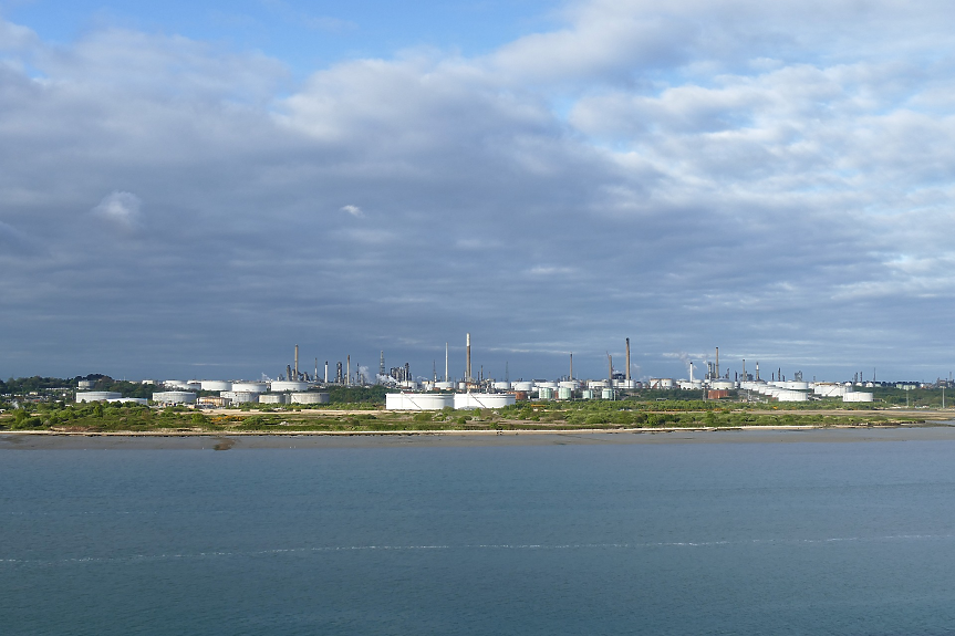 Докога ще стигнат петролните резерви на ЕС?