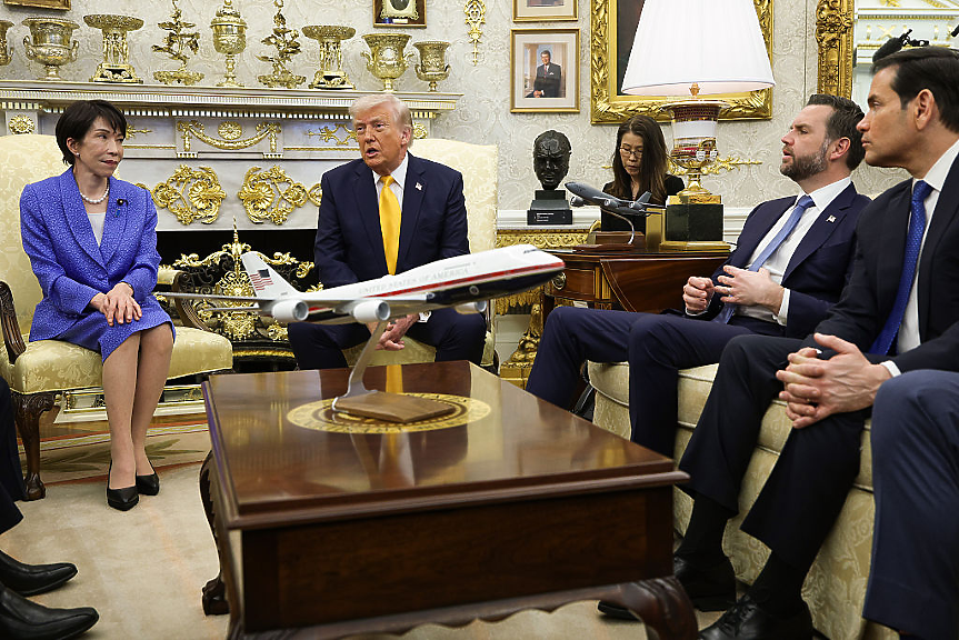 Тръмп към журналист пред японския премиер: А вие защо не ми казахте за Пърл Харбър?