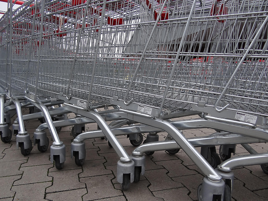 НАП с проверки в близо 150 хранителни магазина, пекарни и месарници 