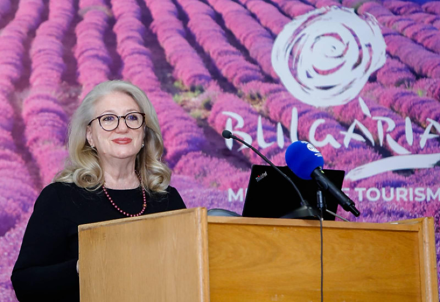 Министърът на туризма Ирена Георгиева на юбилейната национална конференция „4-те ключа за устойчив туризъм – култура, природа, храна и иновации“; ©Министерство на туризма