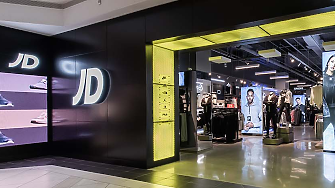 JD Sports, която има магазини и в България, предупреждава, че войната в Иран може да повиши цените