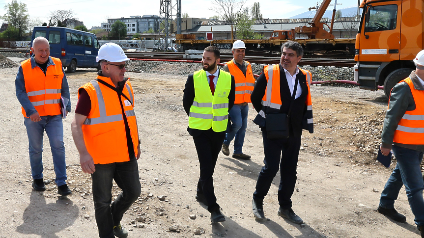 Заместник-министърът на транспорта и съобщенията Мурад Тюрк провери напредъка по модернизация на Централна гара София; ©МТС