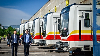 Един за 8.6 млн. евро: Ето ги новите влакове на метрото (снимки)