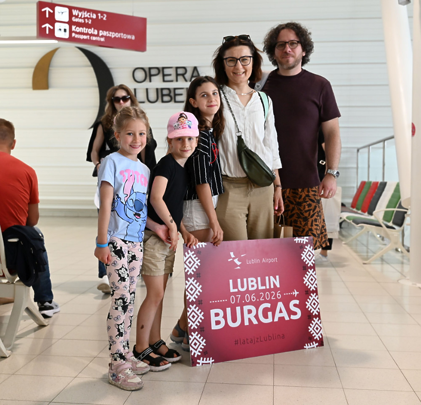 Летният сезон по въздушната линия Люблин – Бургас беше официално открит на Летище Люблин; ©Министерство на туризма