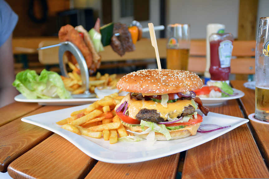 Румънската верига Fryday инвестира €25 млн. в 10 нови ресторанта и планира експанзия до 100 обекта