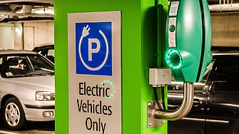 България остава в челото по ръст на продажбите на електромобили и хибриди в ЕС