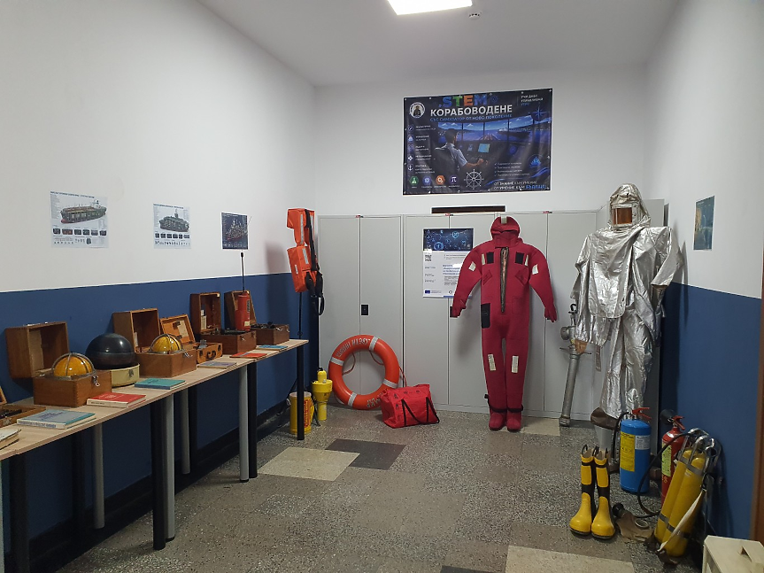 Новият STEM център на Професионалната гимназия по морско корабоводене и риболов „Свети Никола“ в Бургас; ©Община Бургас