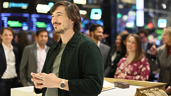 Влад Тенев съкращава 10% от служителите на Robinhood въпреки рекордни резултати