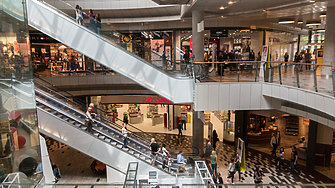 Рекордна сделка в Румъния: Бившият собственик на Galleria Burgas продава имотна империя за 282 млн. евро на компания с имоти и у нас