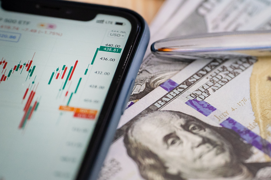 Новият AI залог: Защо $3 млрд. се насочват към стартъпи, които симулират реалността?