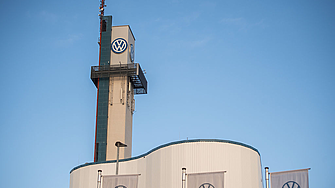 Volkswagen готви съкращения на 100 000 души и закриване на 4 завода