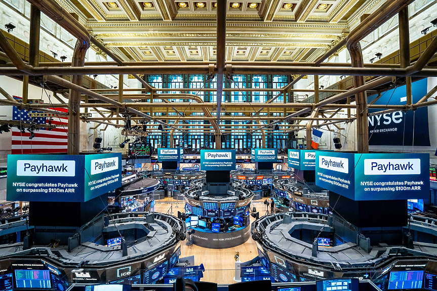 NYSE поздрави Payhawk за $100 млн. приходи. Следващата цел: $1 млрд. до 2030 г.