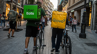 Uber се връща на Балканите: Какво означава сделката за Glovo в България