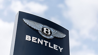 Само два в света: Bentley показа ексклузивни модели, вдъхновени от Санторини
