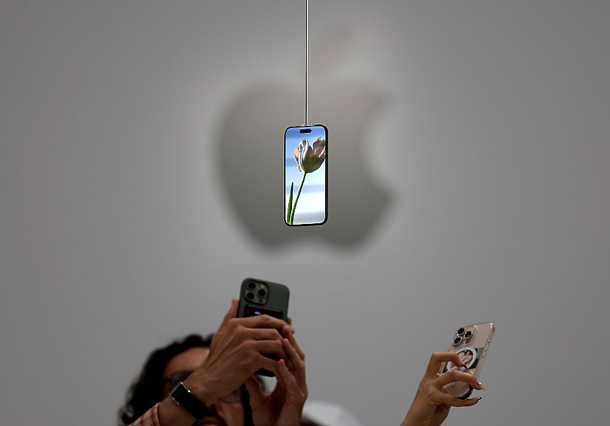 Apple детронира Nvidia като най-скъпата компания в света