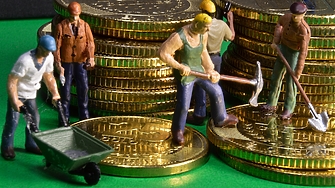 97% от минималните осигурителни прагове са еднакви, независимо дали работиш в ИТ или завод