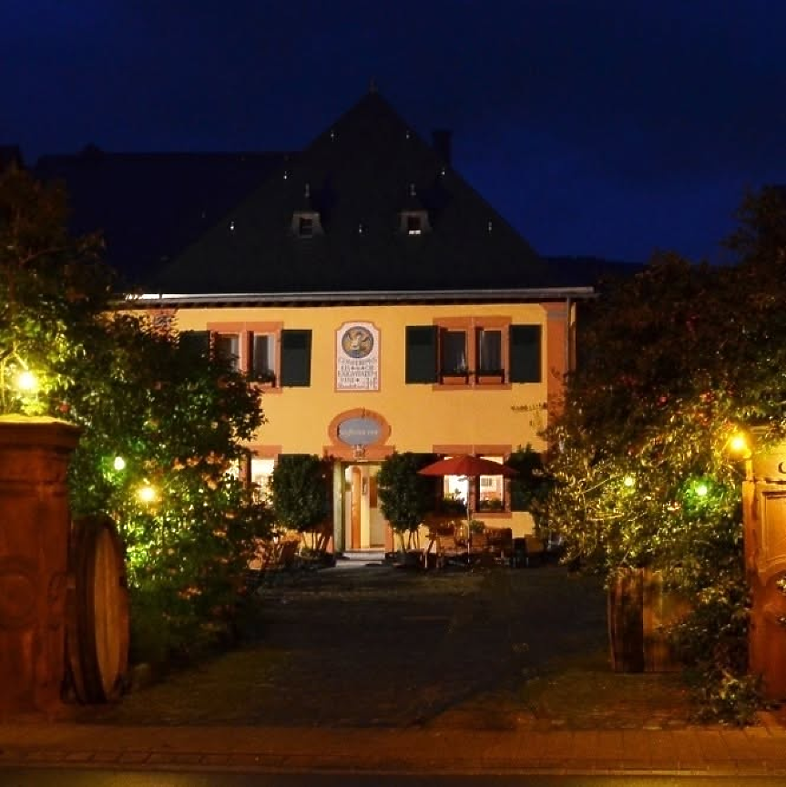 https://www.facebook.com/StaffelterHof