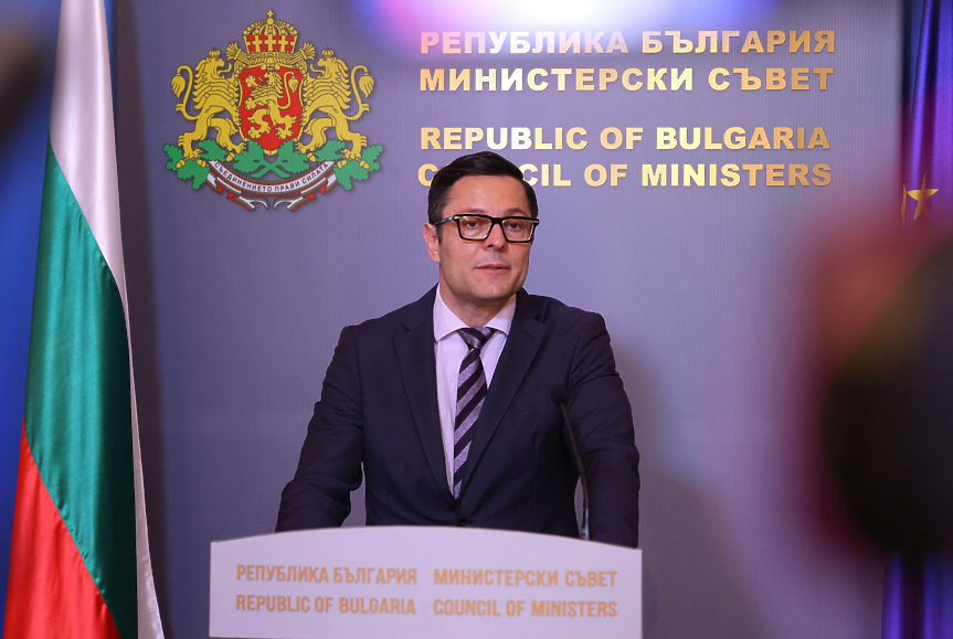 Вицепремиерът и министър на икономиката Александър Пулев; ©МИИИ
