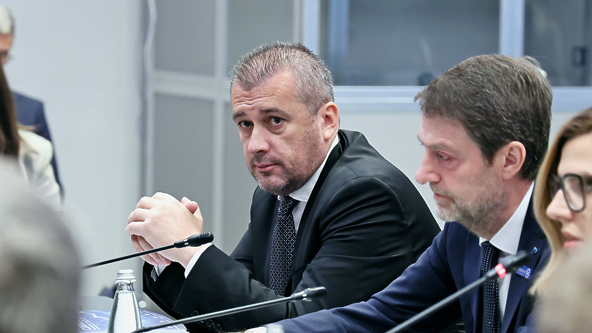 Министърът на транспорта и съобщенията Георги Пеев на Международната конференция за Коридор VIII в София; ©МТС