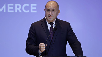 Румен Радев: „Лукойл“ има петрол до декември, дизелът е в излишък
