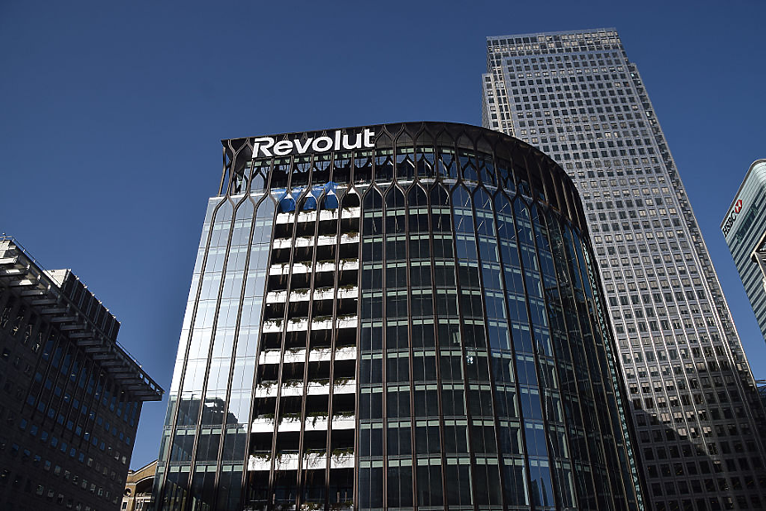 Revolut променя таксите за международни преводи и въвежда BLIK плащания