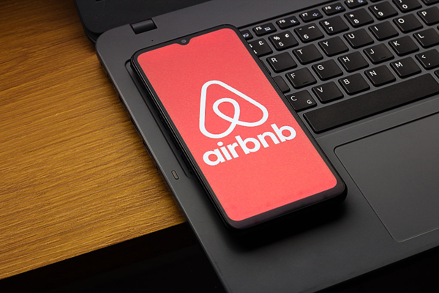 Турция затяга правилата за Booking и Airbnb: Таван на комисионите и нови данъци от 2027 г.