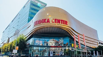 Дългоочаквано: Ето кога отваря киното в Сердика Център
