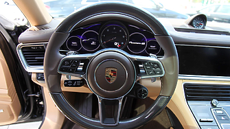 Porsche в криза: От перлата в короната до бреме за Volkswagen