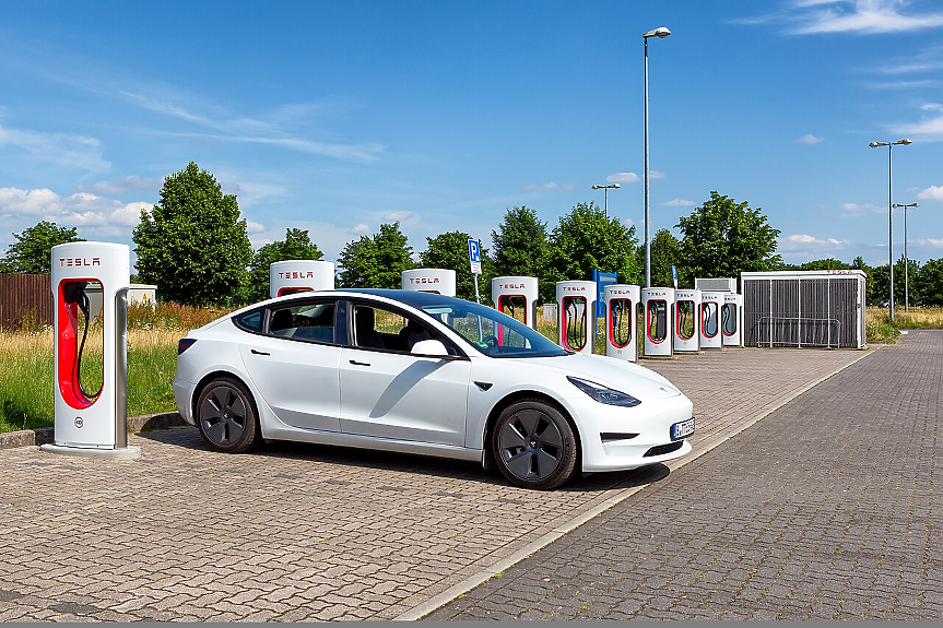 България е сред пазарите с най-малко зарядни станции на Tesla в света