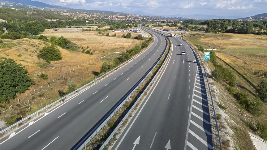 България планира 1300 км нови пътища през 2027 г., 770 км са стратегически
