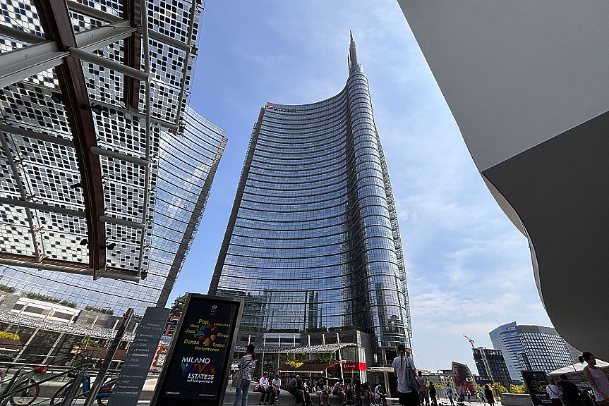 UniCredit получи одобрение от ЕЦБ да поеме контрол над Commerzbank